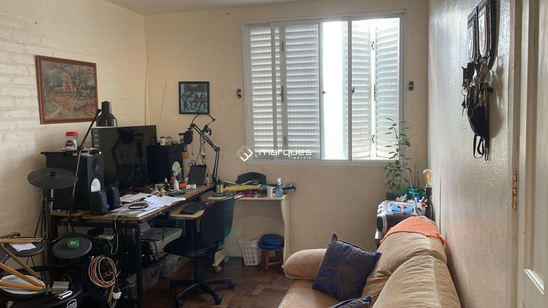Apartamento com 3 quartos, 2 banheiros e 71m² à venda no bairro Centro, Pelotas