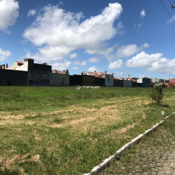 Terreno com 432m² à venda no bairro Três Vendas, Pelotas
