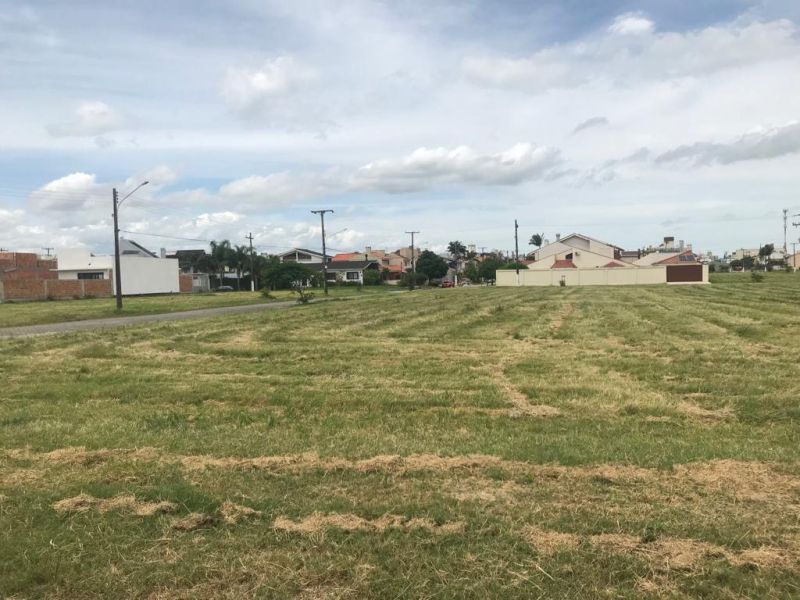 Terreno à venda no bairro Três Vendas, Pelotas