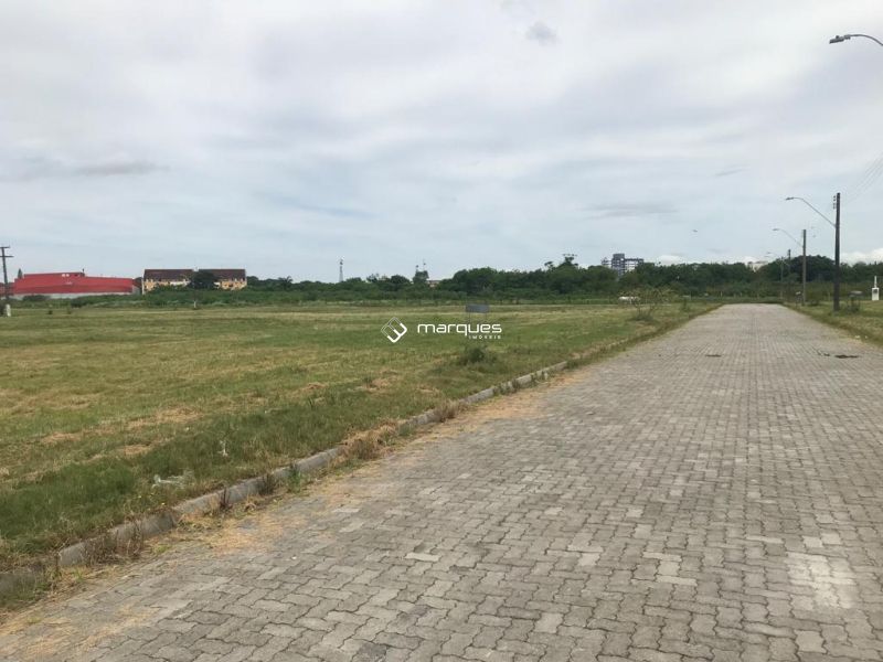 Terreno à venda no bairro Três Vendas, Pelotas