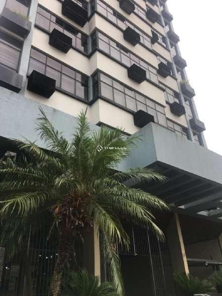 Sala com 2 banheiros e 58m² à venda no bairro Centro, Pelotas