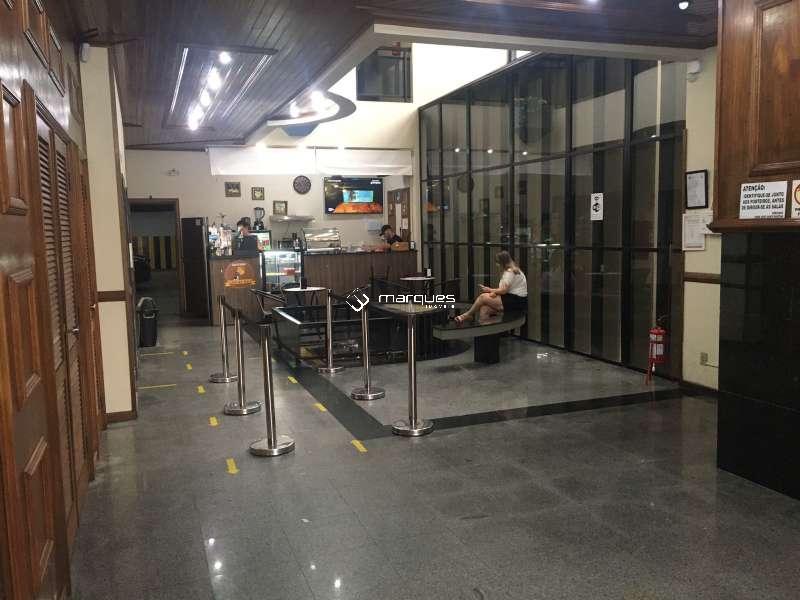 Sala com 2 banheiros e 58m² à venda no bairro Centro, Pelotas