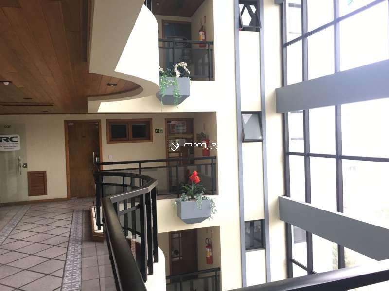 Sala com 2 banheiros e 58m² à venda no bairro Centro, Pelotas
