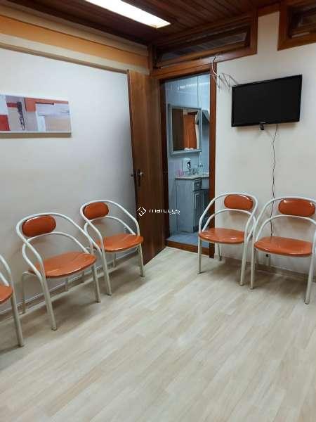 Sala com 2 banheiros e 58m² à venda no bairro Centro, Pelotas