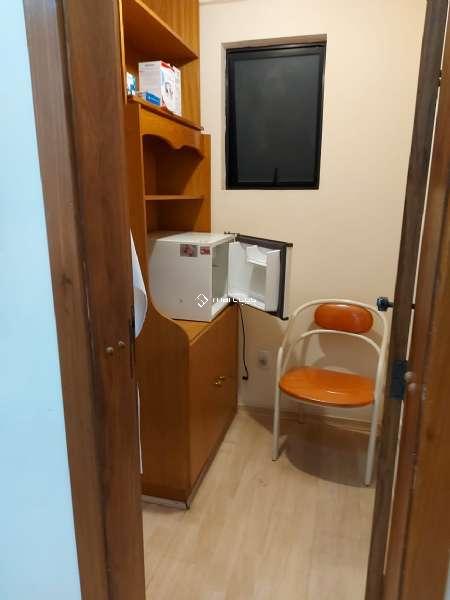 Sala com 2 banheiros e 58m² à venda no bairro Centro, Pelotas
