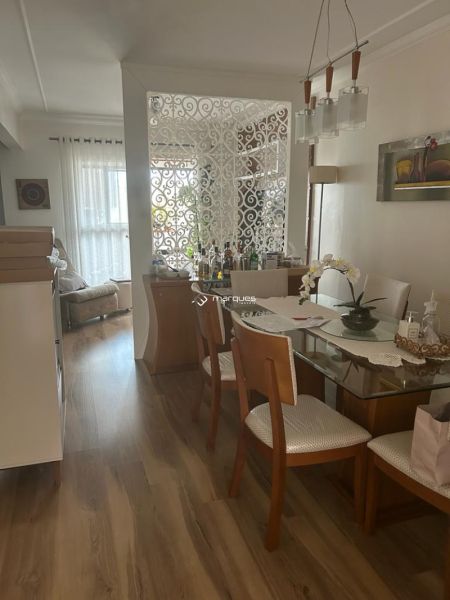 Apartamento com 3 quartos, 3 banheiros e 145m² à venda no bairro Centro, Pelotas