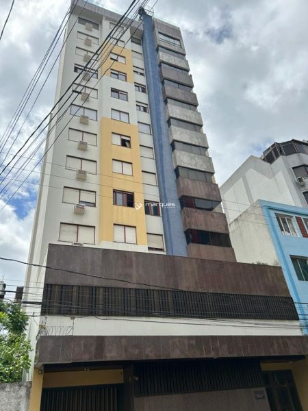 Apartamento com 3 quartos, 3 banheiros e 145m² à venda no bairro Centro, Pelotas