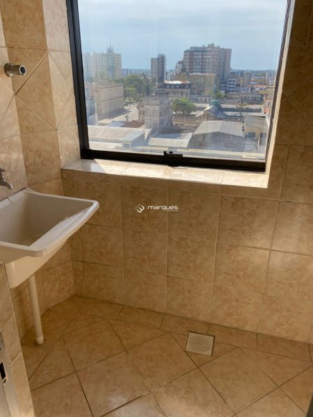 Apartamento com 2 quartos, 1 banheiro e 99m² à venda no bairro Centro, Pelotas