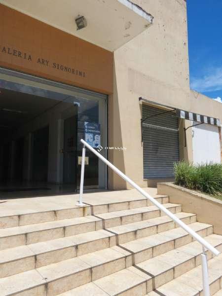 Sala com 52m² à venda no bairro Centro, Pelotas