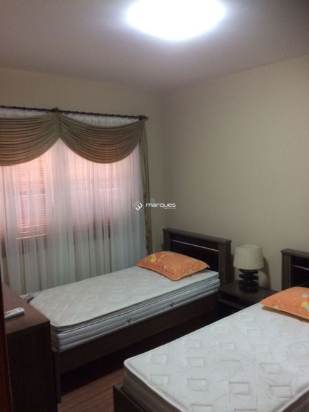 Casa com 3 quartos, 2 banheiros e 195m² à venda no bairro Laranjal, Pelotas