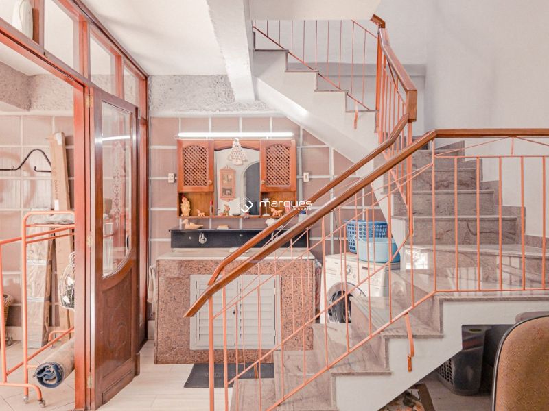 Casa com 3 quartos, 3 banheiros e 450m² à venda no bairro Centro, Pelotas