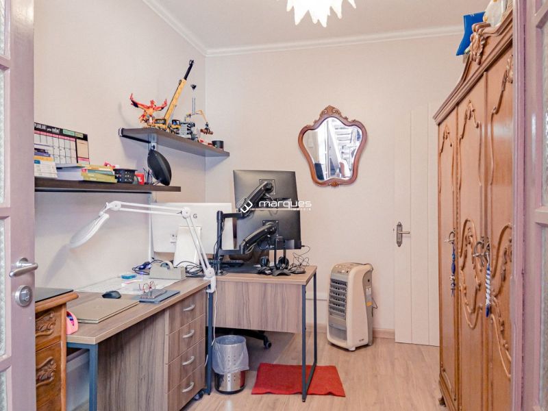 Casa com 3 quartos, 3 banheiros e 450m² à venda no bairro Centro, Pelotas