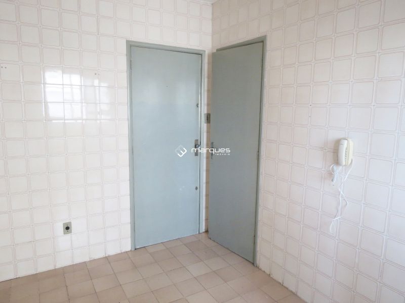 Apartamento com 2 quartos, 2 banheiros e 60m² à venda no bairro Centro, Pelotas