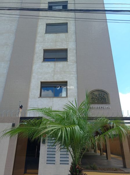 Apartamento com 3 quartos, 2 banheiros e 126m² à venda no bairro Centro, Pelotas