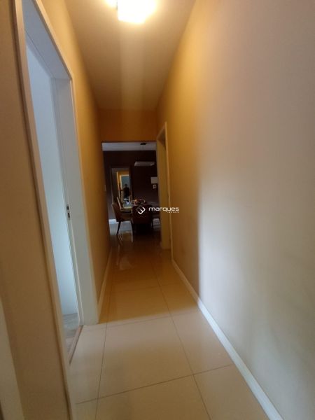 Apartamento com 3 quartos, 2 banheiros e 126m² à venda no bairro Centro, Pelotas