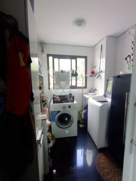 Apartamento com 3 quartos, 2 banheiros e 126m² à venda no bairro Centro, Pelotas