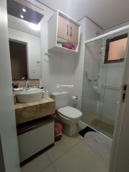 Apartamento com 3 quartos, 2 banheiros e 126m² à venda no bairro Centro, Pelotas