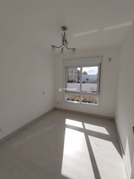 Apartamento com 3 quartos, 2 banheiros e 128m² à venda no bairro Centro, Pelotas