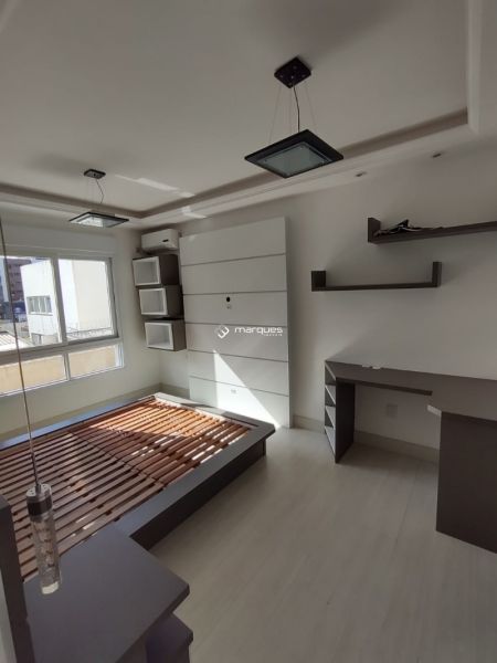 Apartamento com 3 quartos, 2 banheiros e 128m² à venda no bairro Centro, Pelotas