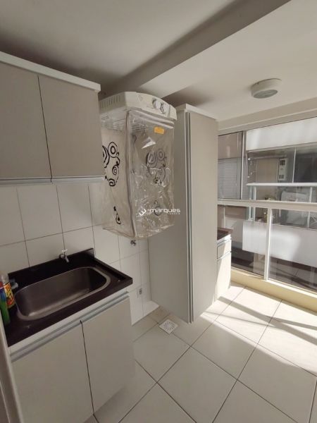 Apartamento com 3 quartos, 2 banheiros e 128m² à venda no bairro Centro, Pelotas