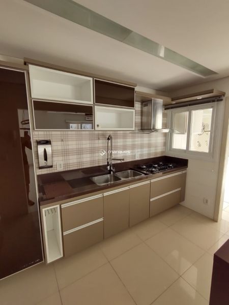 Apartamento com 3 quartos, 2 banheiros e 128m² à venda no bairro Centro, Pelotas
