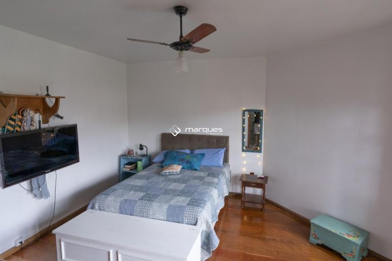 Casa com 3 quartos, 3 banheiros e 269m² à venda no bairro Três Vendas, Pelotas
