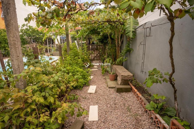 Casa com 3 quartos, 3 banheiros e 269m² à venda no bairro Três Vendas, Pelotas