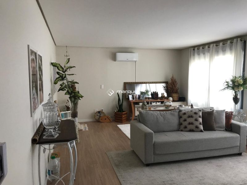 Sala com 1 banheiro e 37m² à venda no bairro Areal, Pelotas