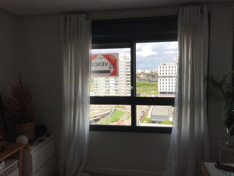 Sala com 1 banheiro e 37m² à venda no bairro Areal, Pelotas