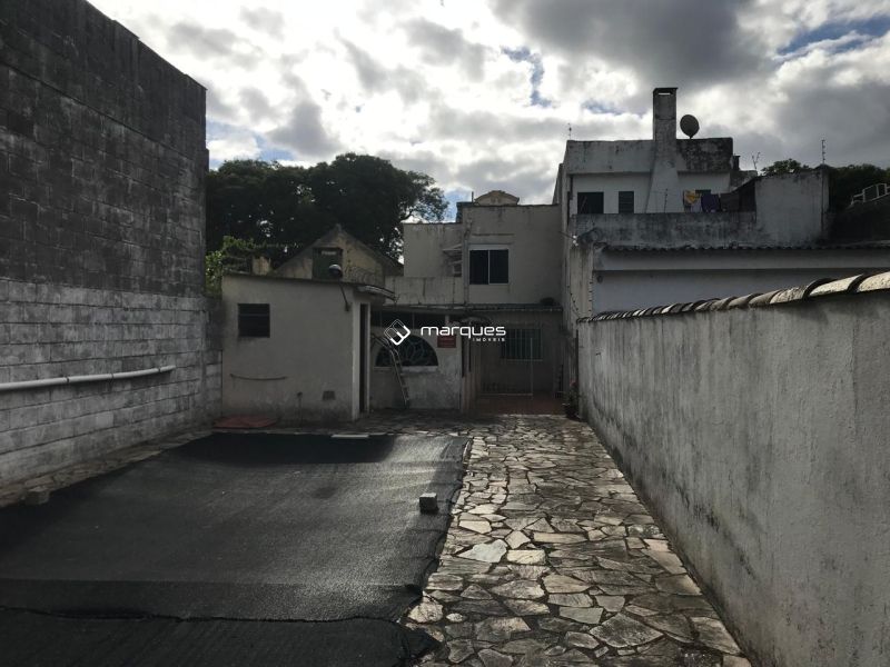 Casa com 3 quartos e 2 banheiros à venda no bairro Centro, Pelotas