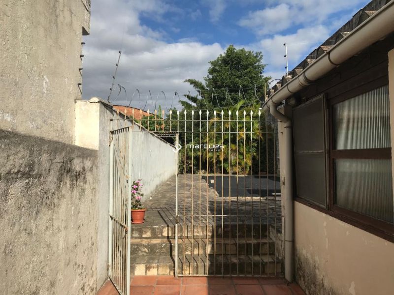 Casa com 3 quartos e 2 banheiros à venda no bairro Centro, Pelotas