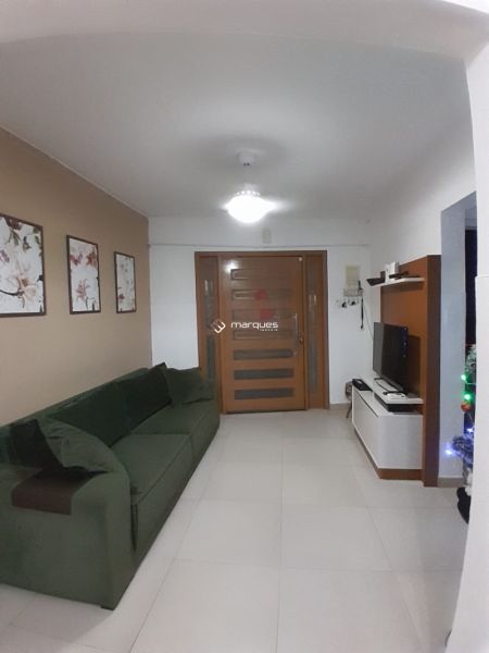 Casa com 5 quartos, 2 banheiros e 140m² à venda no bairro Areal, Pelotas