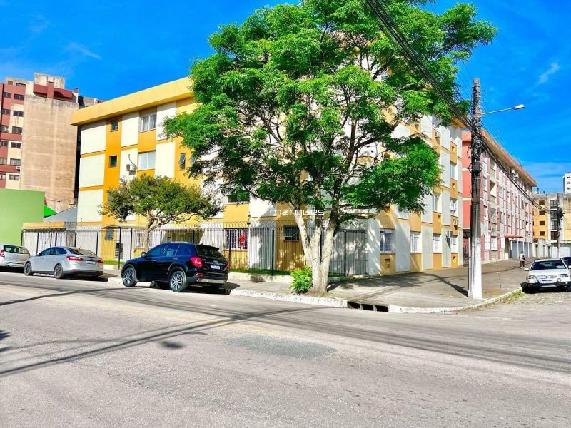 Apartamento com 3 quartos, 2 banheiros e 110m² à venda no bairro Centro, Pelotas