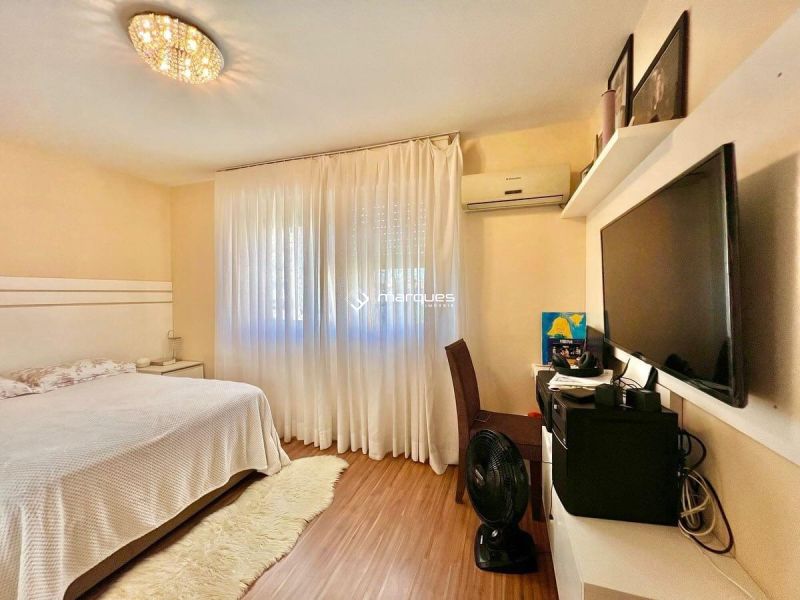 Apartamento com 3 quartos, 2 banheiros e 110m² à venda no bairro Centro, Pelotas