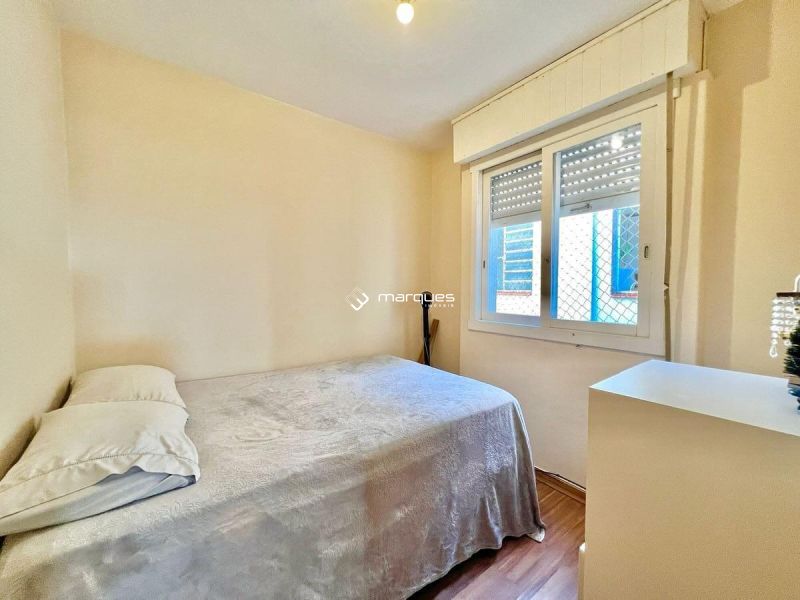 Apartamento com 3 quartos, 2 banheiros e 110m² à venda no bairro Centro, Pelotas