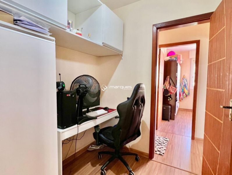 Apartamento com 3 quartos, 2 banheiros e 110m² à venda no bairro Centro, Pelotas