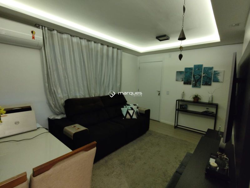 Apartamento com 2 quartos, 1 banheiro e 53m² à venda no bairro Umuharama, Pelotas