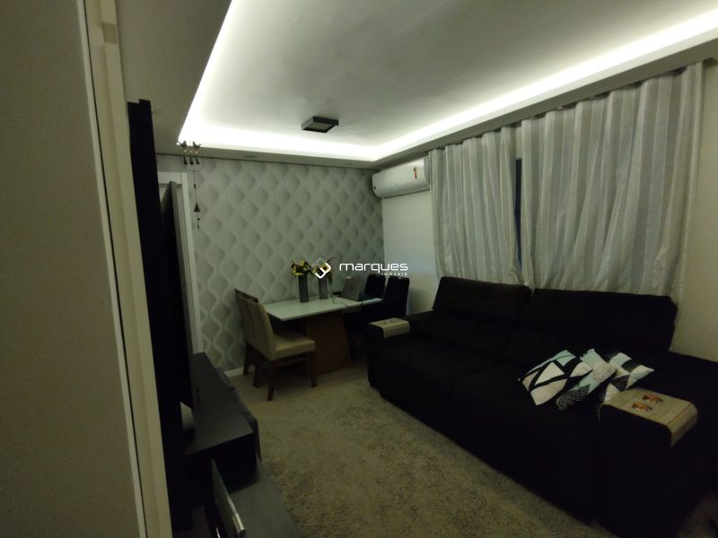 Apartamento com 2 quartos, 1 banheiro e 53m² à venda no bairro Umuharama, Pelotas