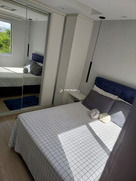 Apartamento com 2 quartos, 1 banheiro e 53m² à venda no bairro Umuharama, Pelotas