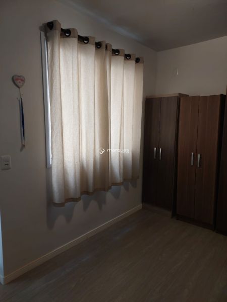Apartamento com 2 quartos, 1 banheiro e 53m² à venda no bairro Umuharama, Pelotas