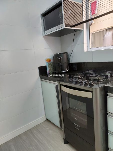 Apartamento com 2 quartos, 1 banheiro e 53m² à venda no bairro Umuharama, Pelotas