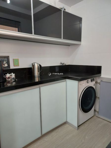 Apartamento com 2 quartos, 1 banheiro e 53m² à venda no bairro Umuharama, Pelotas