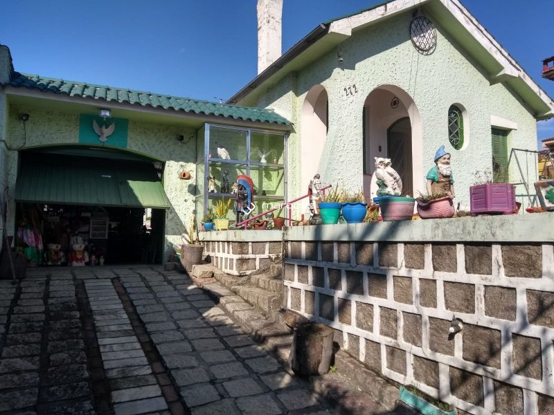 Casa com 3 quartos, 3 banheiros e 291m² à venda no bairro Areal, Pelotas