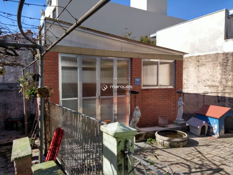 Casa com 3 quartos, 3 banheiros e 291m² à venda no bairro Areal, Pelotas