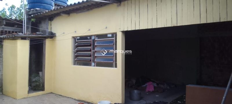 Casa com 2 quartos, 1 banheiro e 125m² à venda no bairro Três Vendas, Pelotas