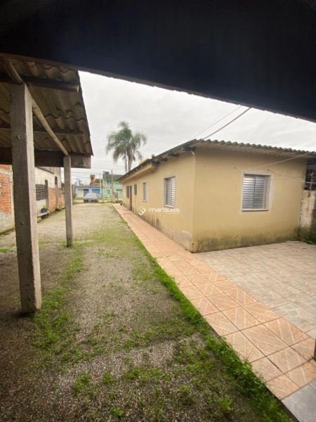 Casa com 2 quartos, 1 banheiro e 125m² à venda no bairro Três Vendas, Pelotas
