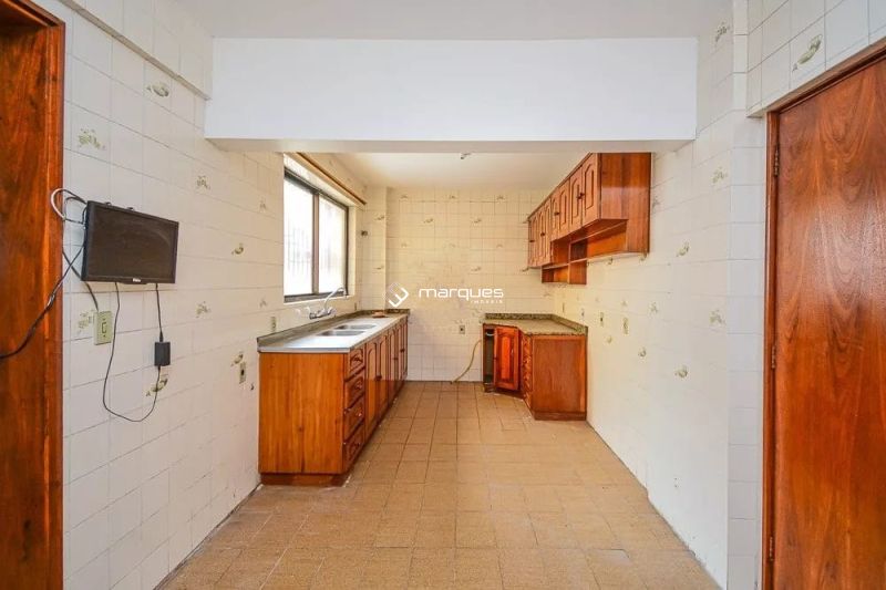 Apartamento com 3 quartos, 4 banheiros e 357m² à venda no bairro Centro, Pelotas