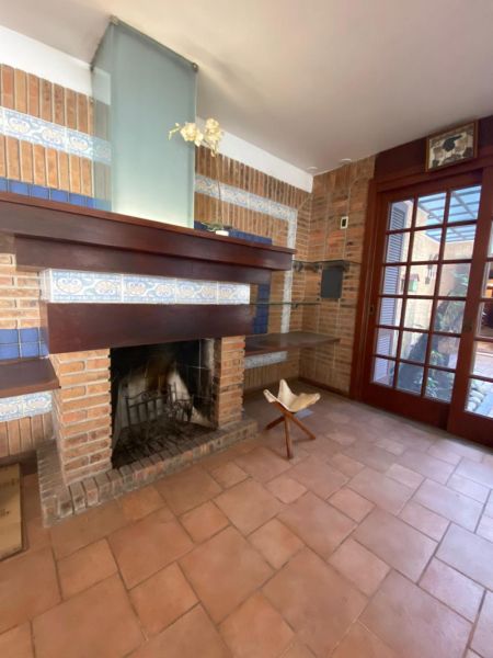Sobrado com 4 quartos, 2 banheiros e 722m² à venda no bairro Laranjal, Pelotas