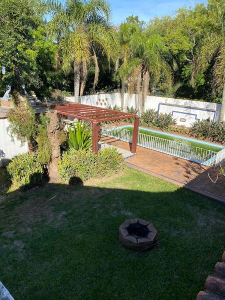 Sobrado com 4 quartos, 2 banheiros e 722m² à venda no bairro Laranjal, Pelotas