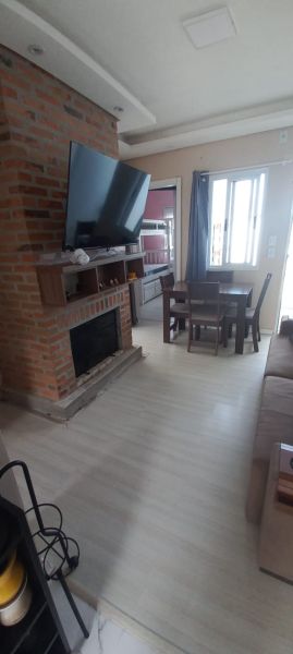 Casa com 2 quartos, 2 banheiros e 42m² à venda no bairro Laranjal, Pelotas